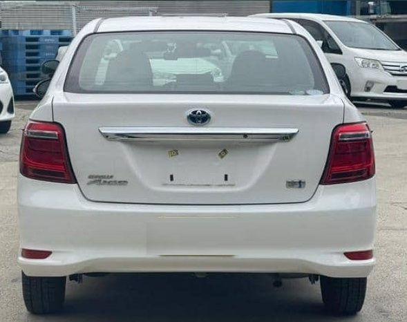 Toyota Corolla AXIO 2018 full